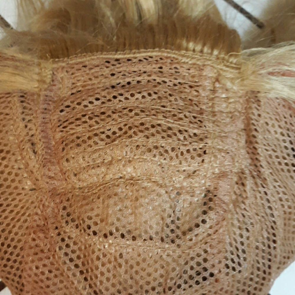 Wig - Picture 6 of 7